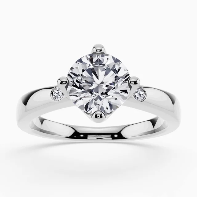 Three-stone ring with a trio of round-cut diamonds